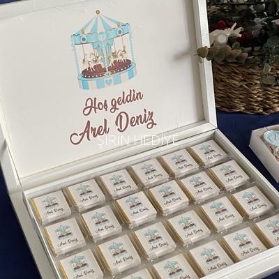50 adet Mavi Atlı Karınca Temalı İsme Özel Kutulu Çikolata
