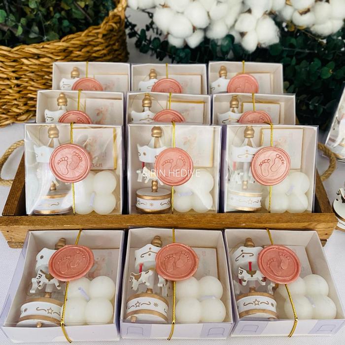 Ahşap Atlı Karınca Bubble Mum İsimli Çikolata  Hediyelik Seti