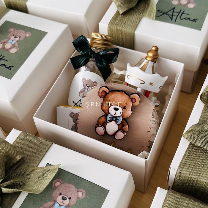 Ahşap Atlı Karınca Şişede Kolonya  İsme Özel Çikolata Pleksi Magnet Seti