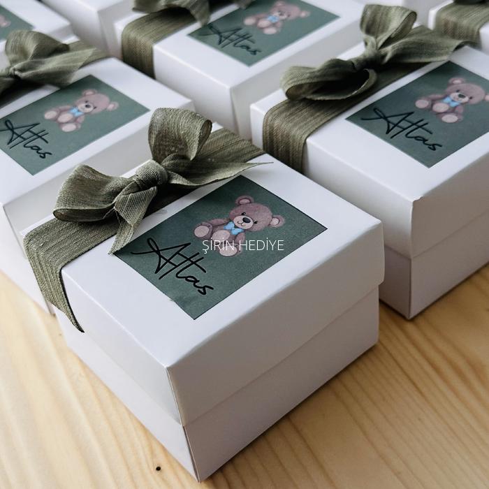 Ahşap Atlı Karınca Şişede Kolonya  İsme Özel Çikolata Pleksi Magnet Seti