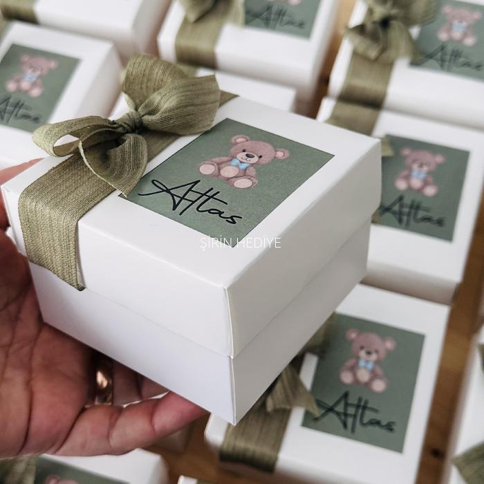 Ahşap Atlı Karınca Şişede Kolonya  İsme Özel Çikolata Pleksi Magnet Seti