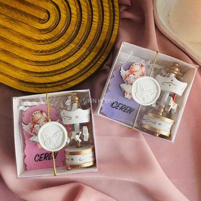 Ahşap Figürlü Şeffaf Boyalı Pleksi Ve Atlı Karınca Hediye Kutusu