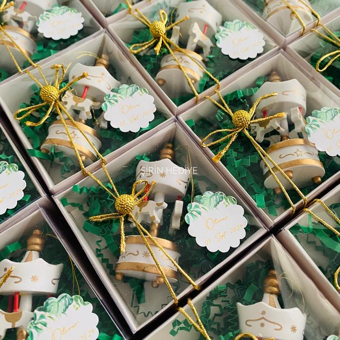 Beyaz Ahşap Atlı Karınca Bebek Doğum Günü Hediyelikleri