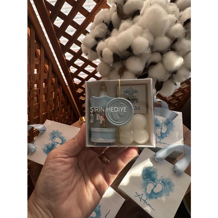 Çantalı Mavi Ahşap Atlı Karınca Mum Çikolata Seti