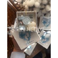 Çantalı Mavi Ahşap Atlı Karınca Mum Çikolata Seti