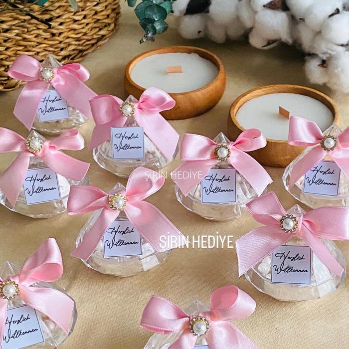 Elmas Şeklinde Mika Kutuda İnci Şekerli Hediyelik