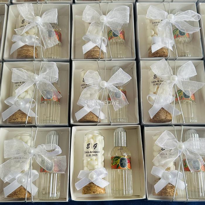 Fanus Şişede Kalp Şeker ve Kolonya Hediyesi 