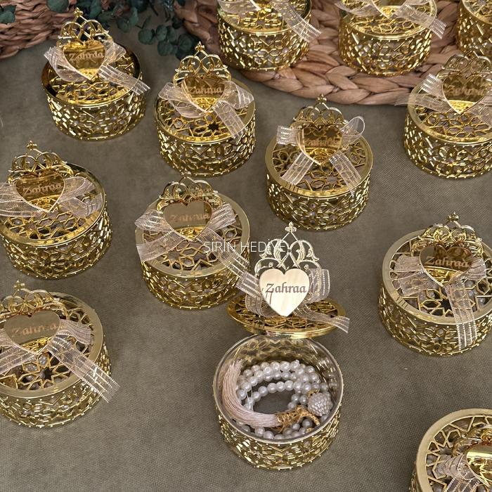 Gold Kutuda Beyaz Tesbih Hediyesi