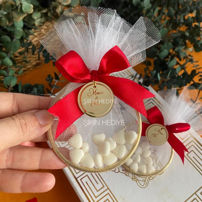 Gold Metal Halka Pleksi Üzerine Yazı Kalp Şekerli Dağıtmalık Hediyelik