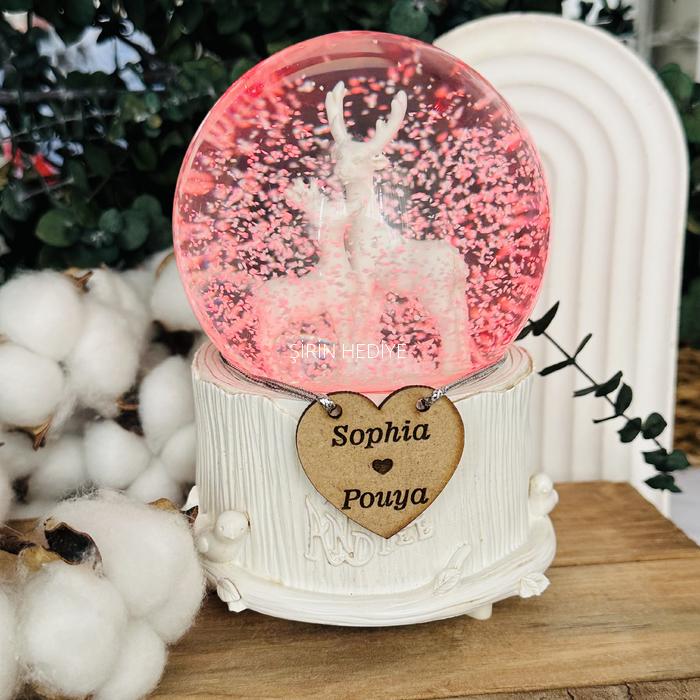 İsme Özel Beyaz Geyik Işıklı Müzikli Püskürtmeli Kar Küresi Büyük Boy