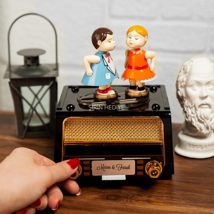 İsme Özel Dans Eden Çift Müzik Kutusu