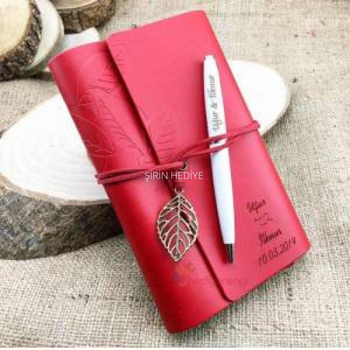 İsme Özel Deri Kapaklı Vintage Hatıra Defteri ve Kalem Seti -Kırmızı