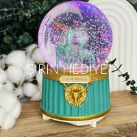 İsme Özel Geyik Işıklı Müzikli Püskürtmeli Kar Küresi Büyük Boy