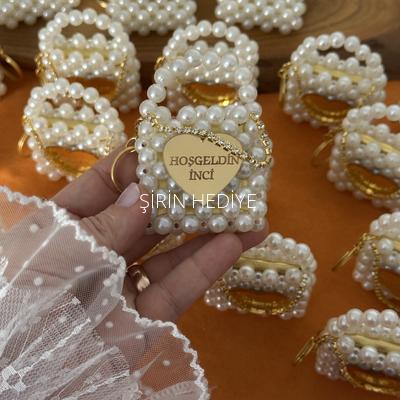 İsme Özel Pleksi Ayna Çikolatalı İnci Çanta Anahtarlık 