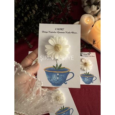 Kadınlar Günü Özel Kartlı Papatyalı Mum 