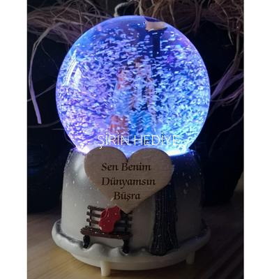 Kişiye Özel Püskürtmeli Işıklı Sevgiliye Hediye Kar Küresi