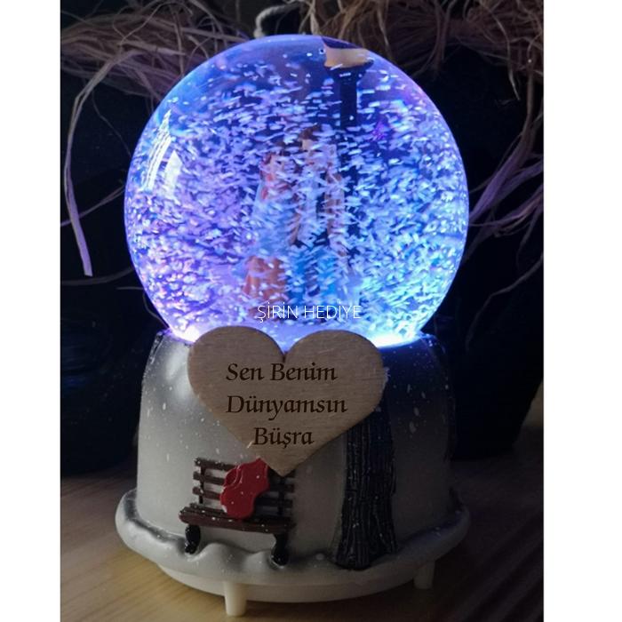 Kişiye Özel Püskürtmeli Işıklı Sevgiliye Hediye Kar Küresi