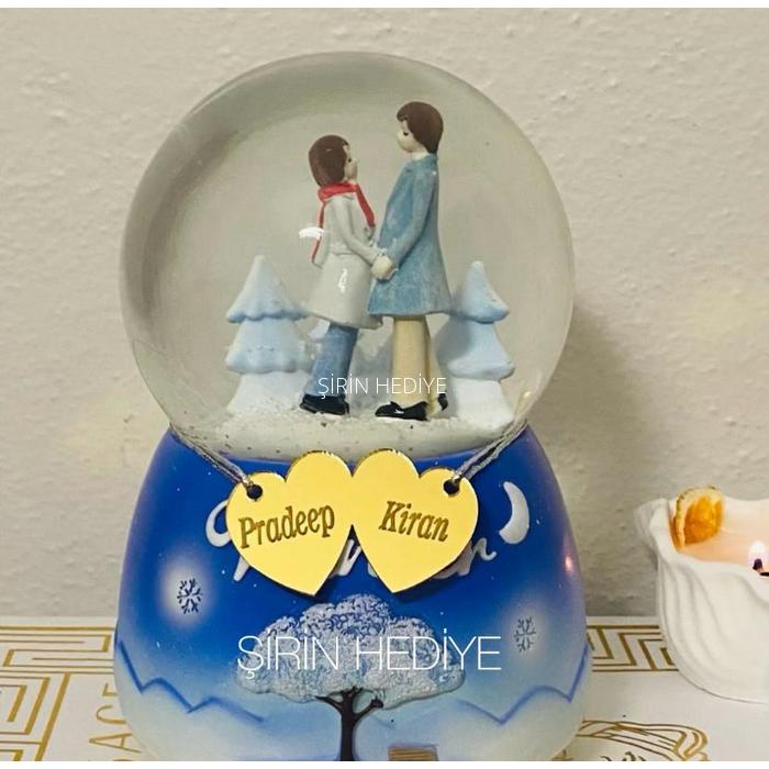 Kişiye Özel Sevgili Temalı Kar Püskürtmeli Işıklı Müzikli Kar Küresi