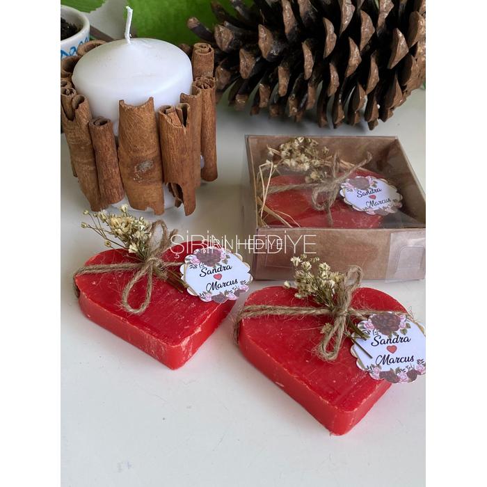 Kutuda Doğal Çiçekli İsminize Özel Kalp Sabun Hediyelikleri