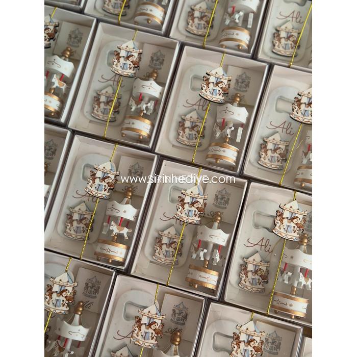 Magnet Açacak İsimli Çikolata Atlı Karınca Hediye Seti