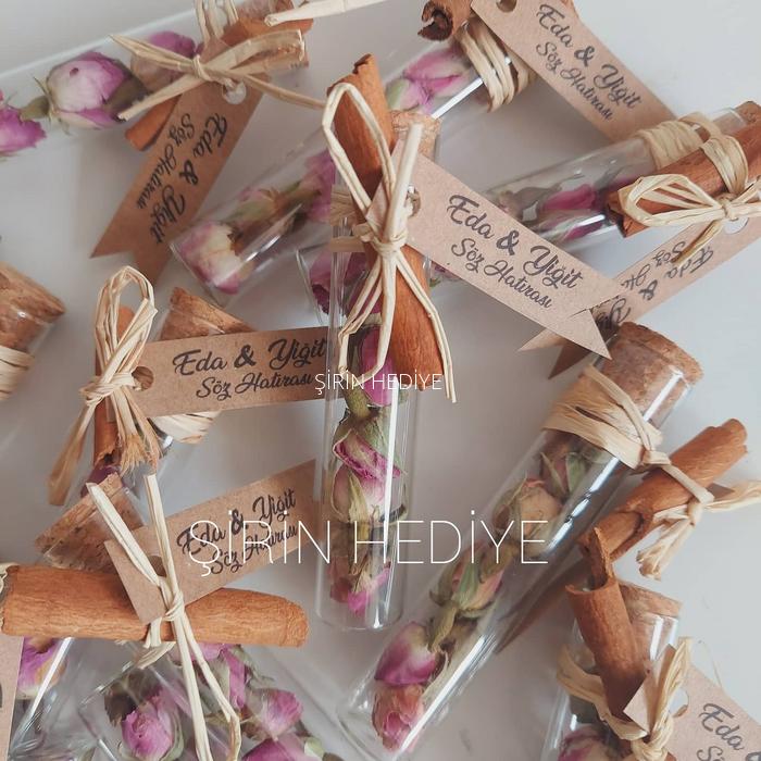 Magnetli Tüp Şişede Tarçınlı Gül Çayı Hediyelik