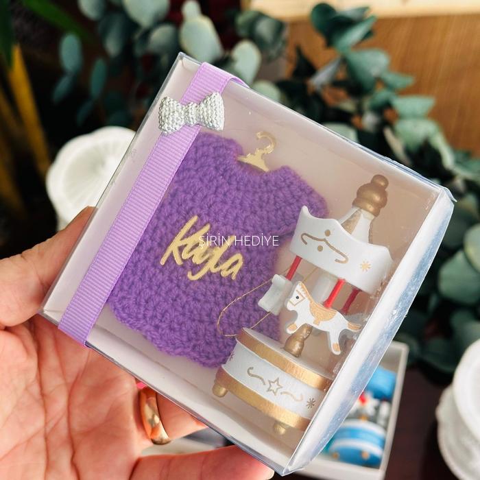 Örgü Mini Elbise Magnet ve Ahşap Atlı Karınca Hediyelikleri