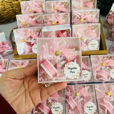 Pembe Ahşap Atlı Karınca Bebek Doğum Günü Hediyelikleri