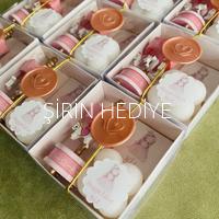 Pembe Atlı Karınca Küçük Kız Etiketli Mum Çikolata Doğum Günü Hediyesi