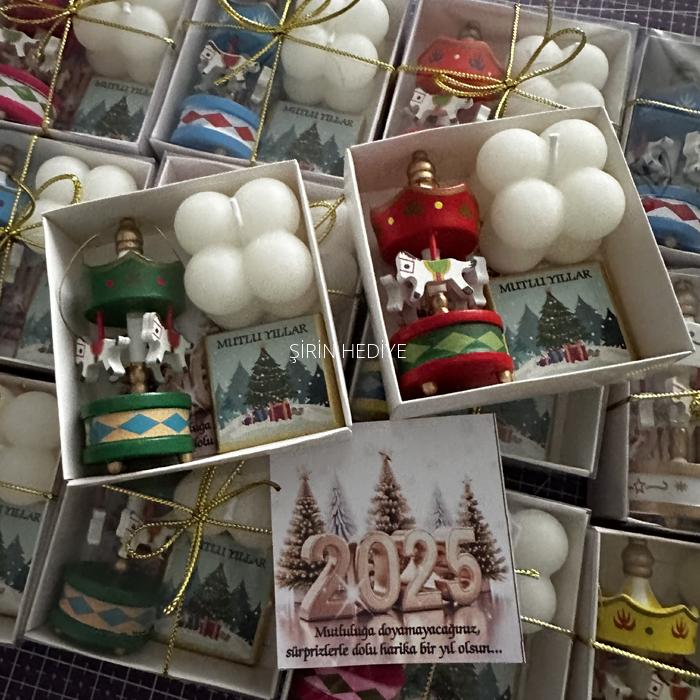 Renkli Ahşap Atlı Karınca Mum Çikolata Seti