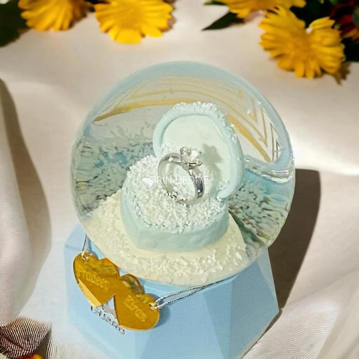 Tek Taş Yüzük Evlilik Teklifi Kişiye Özel Kar Işıklı Müzikli Püskürtmeli Küresi 