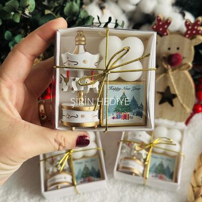 Yeni Yıl Temalı Ahşap Atlı Karınca Mum Çikolata Set